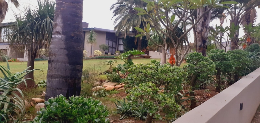 4 Bedroom Property for Sale in Bothasrus Eastern Cape
